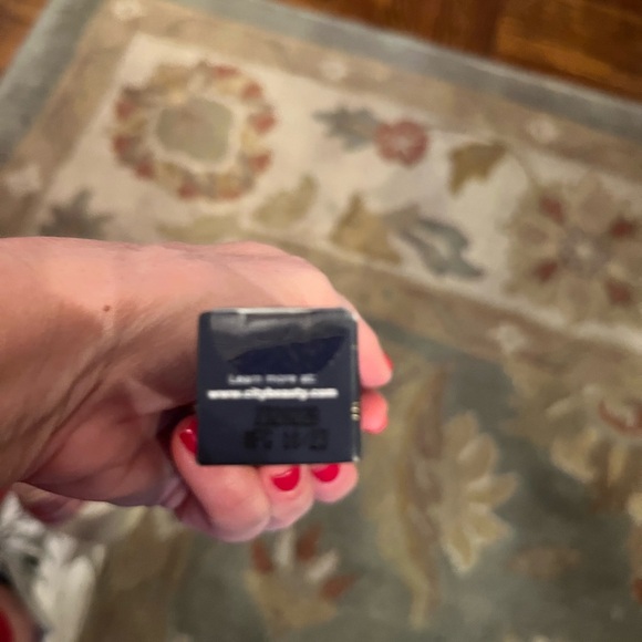 NWT plumping lip gloss - Picture 4 of 4